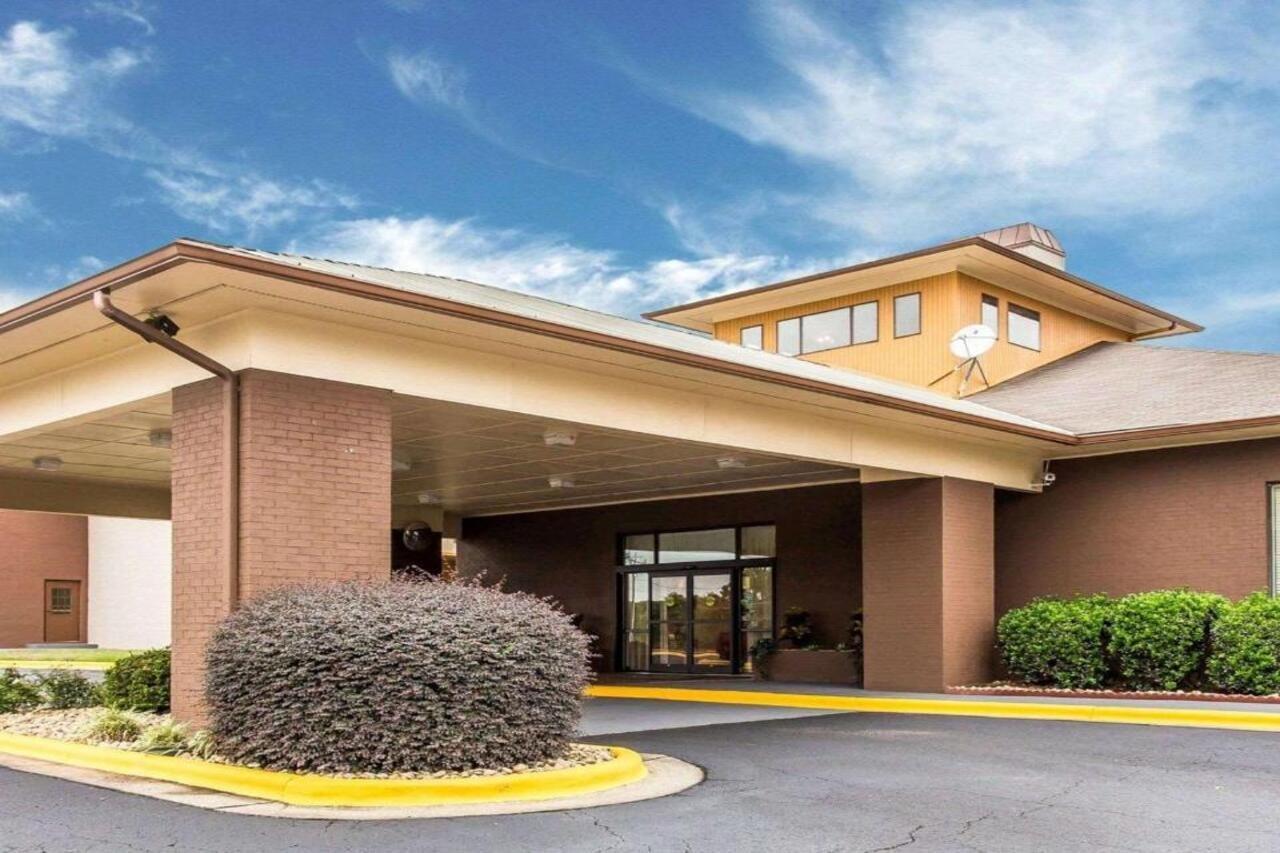 Quality Suites Hickory South Eksteriør billede
