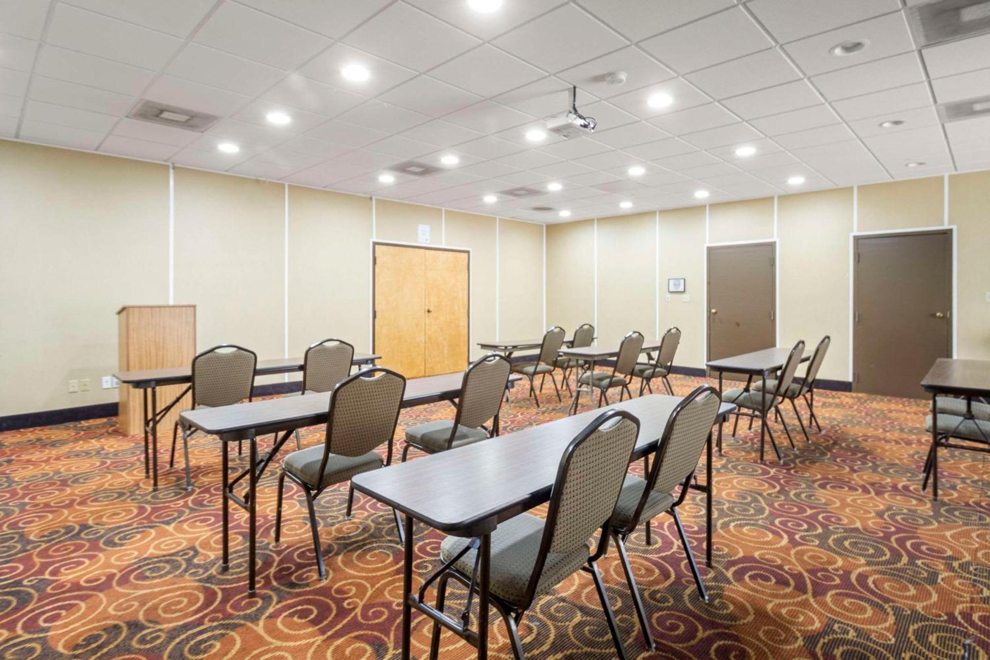 Quality Suites Hickory South Eksteriør billede