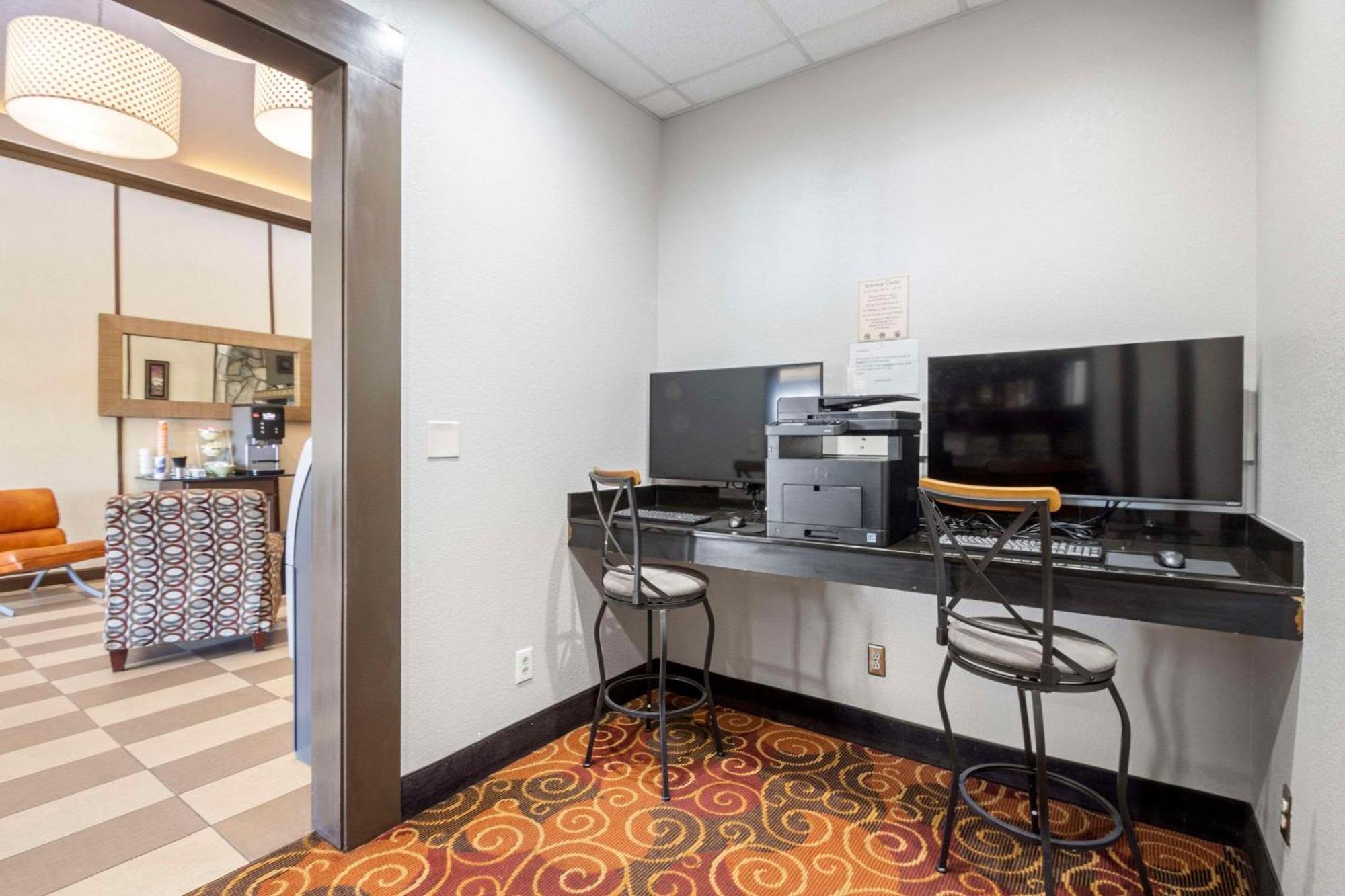 Quality Suites Hickory South Eksteriør billede
