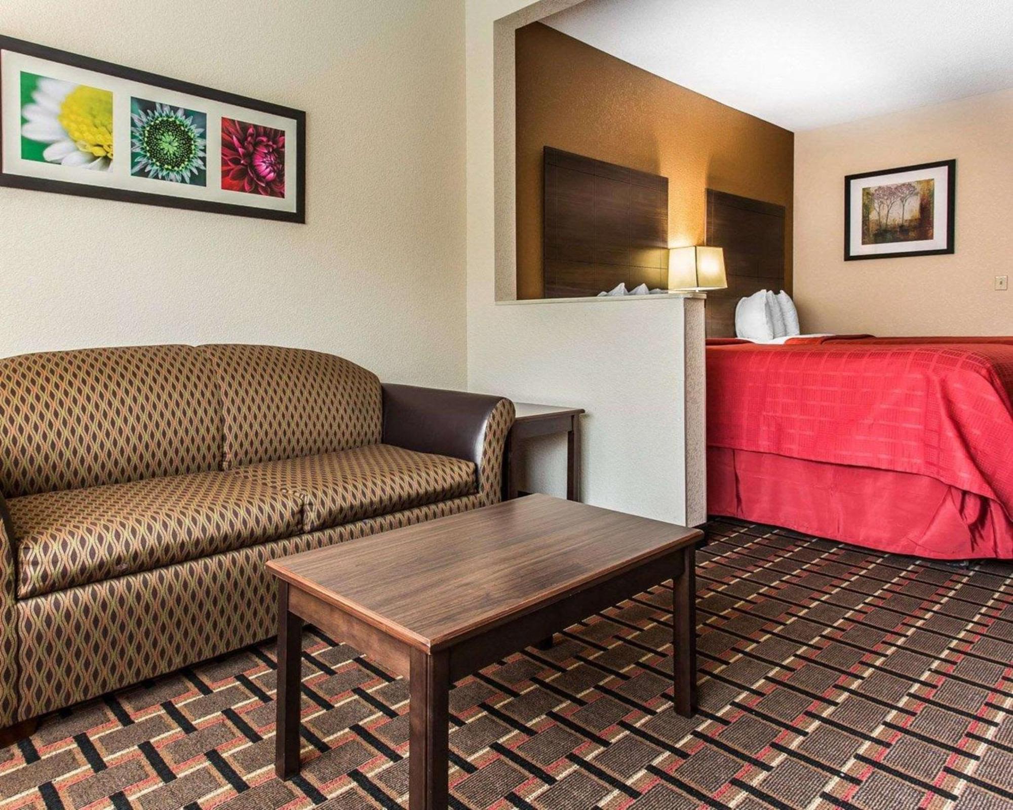 Quality Suites Hickory South Eksteriør billede