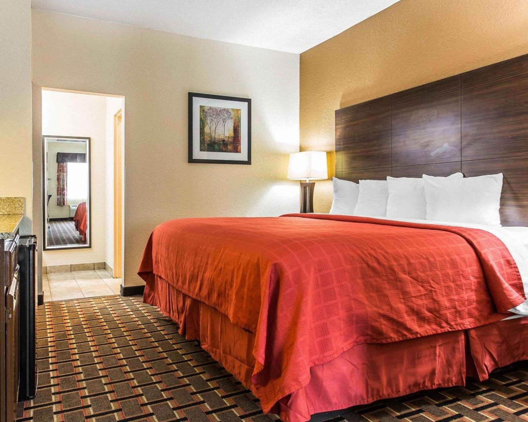 Quality Suites Hickory South Eksteriør billede
