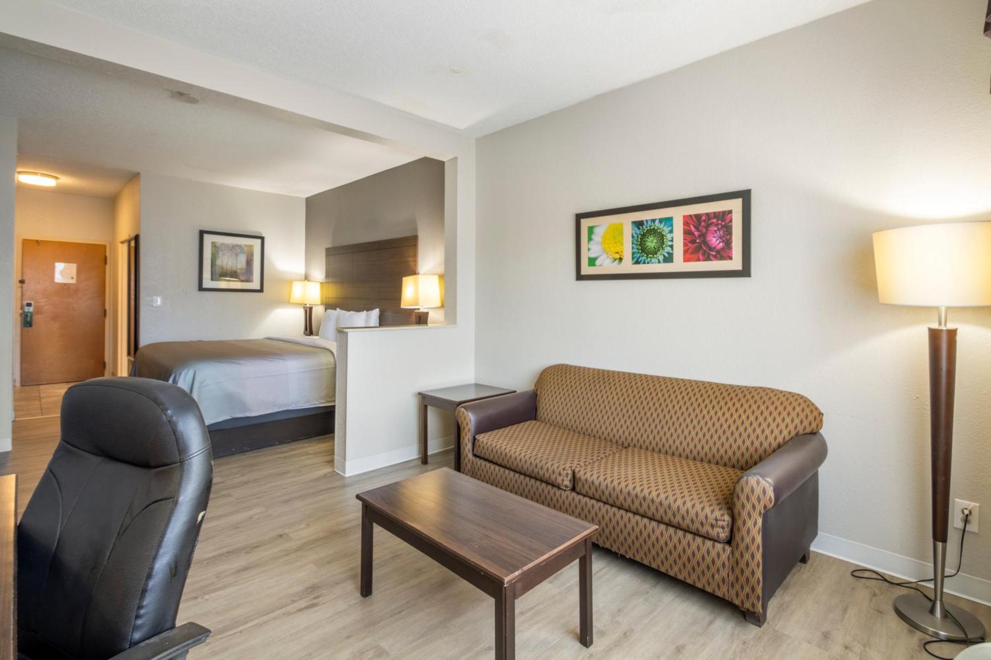 Quality Suites Hickory South Eksteriør billede