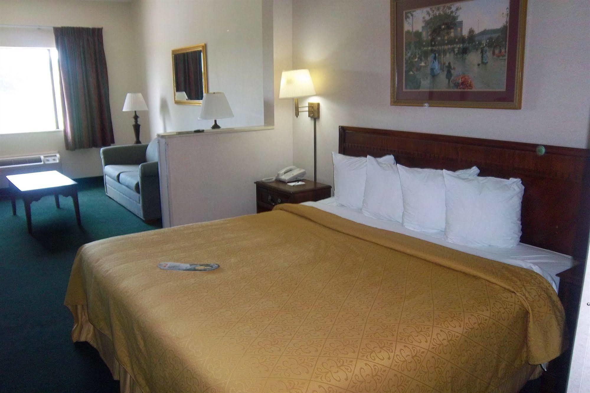 Quality Suites Hickory South Eksteriør billede