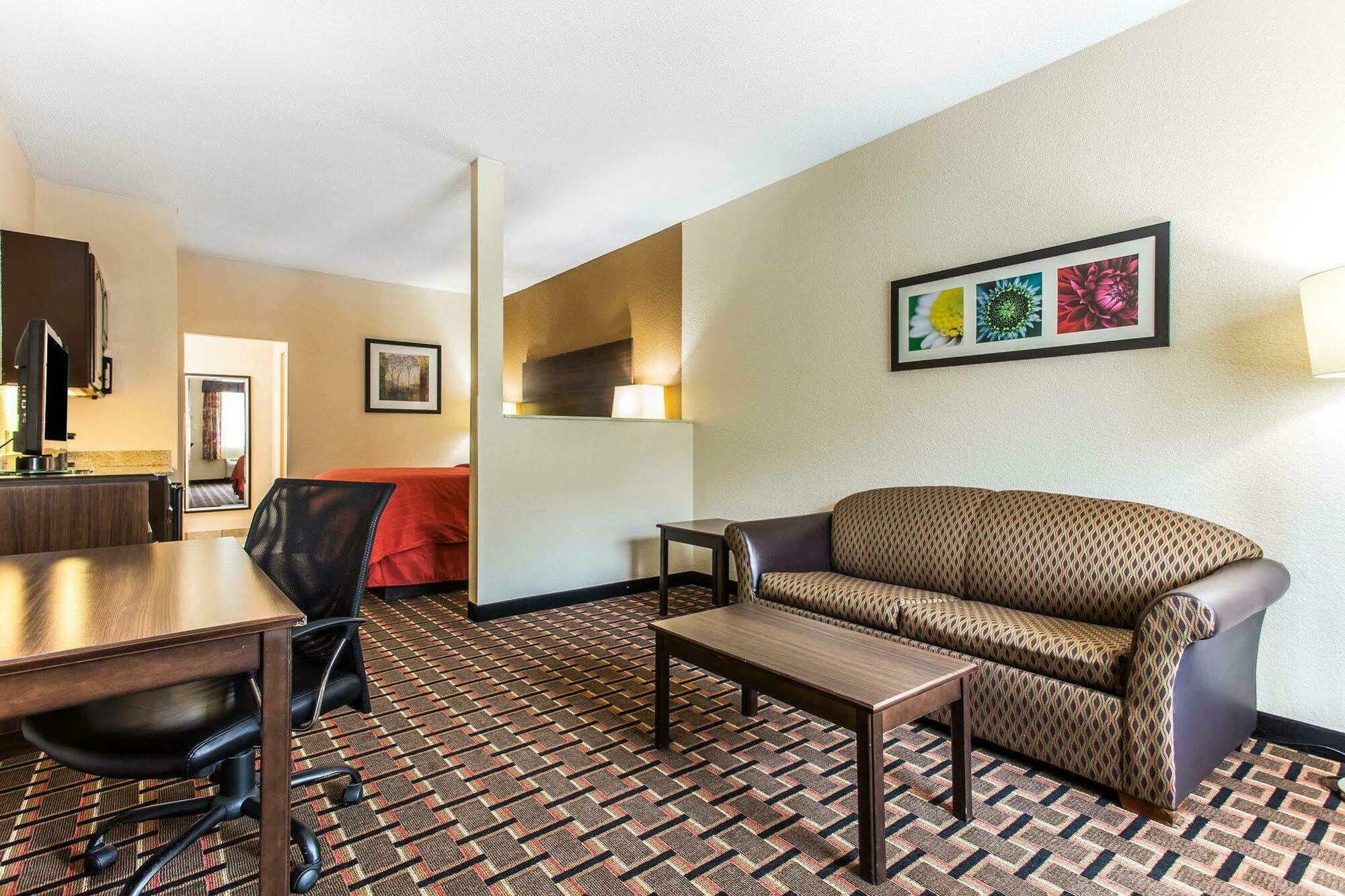 Quality Suites Hickory South Eksteriør billede